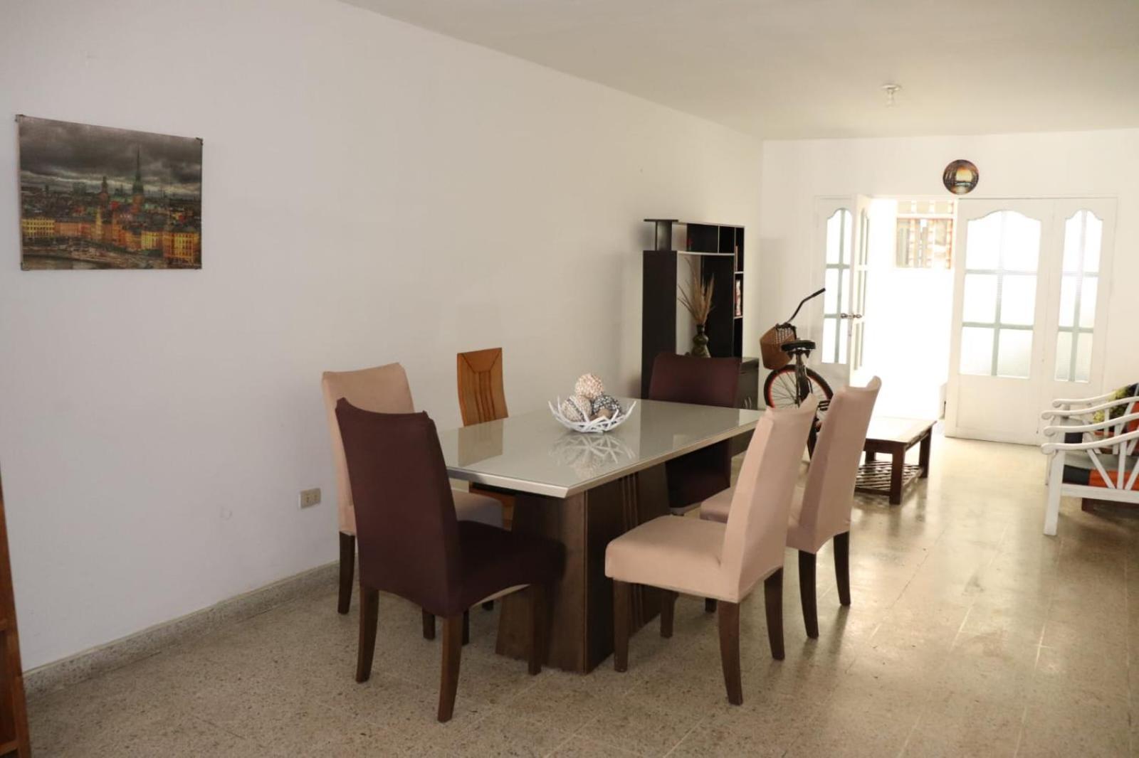 הואנצ'אקו Yellow House מראה חיצוני תמונה